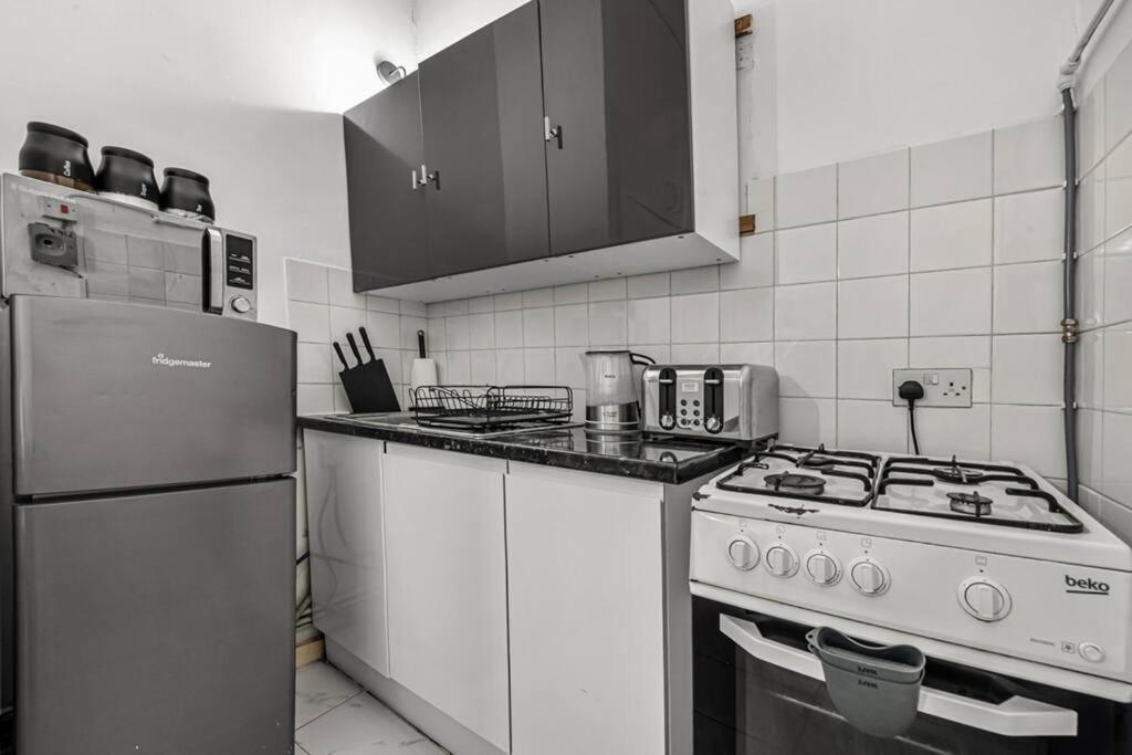 Deluxe Flat On Kentish Town Apartment ลอนดอน ภายนอก รูปภาพ