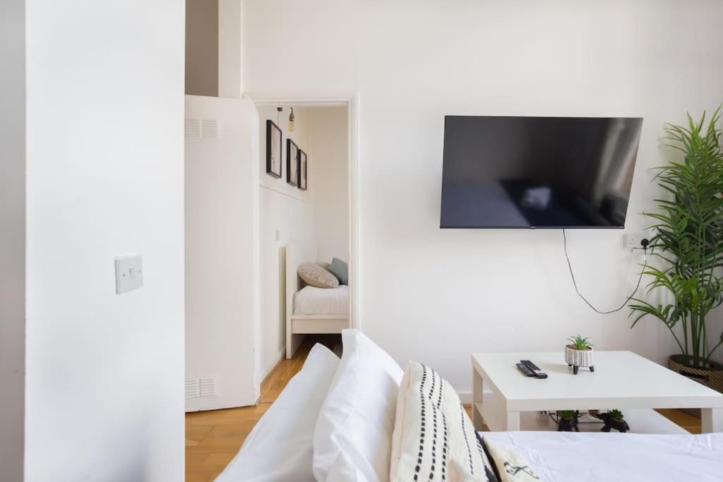 Deluxe Flat On Kentish Town Apartment ลอนดอน ภายนอก รูปภาพ