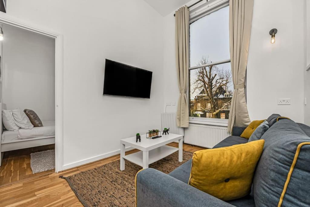 Deluxe Flat On Kentish Town Apartment ลอนดอน ภายนอก รูปภาพ